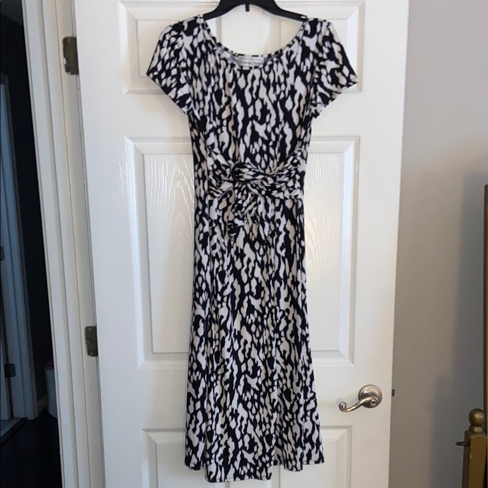 Elegant Black and White Patterned Dress